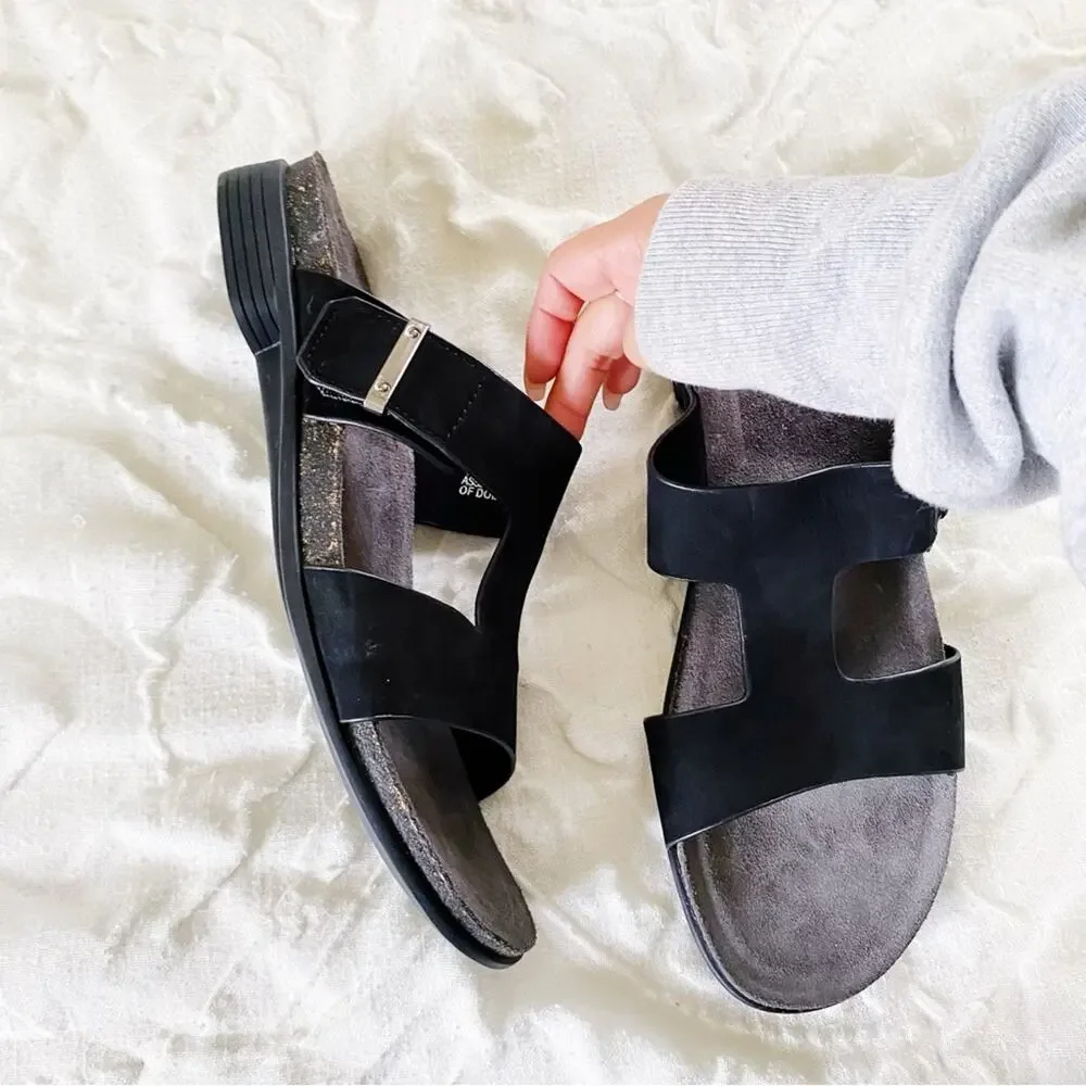 Munro these sandals